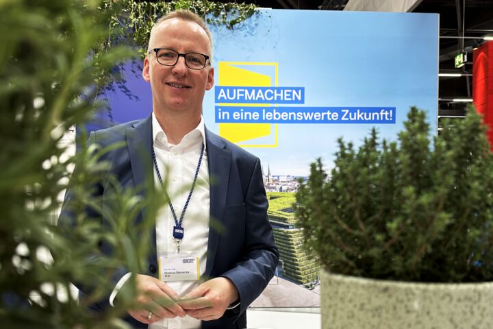 Connectivity    Markus Benecke