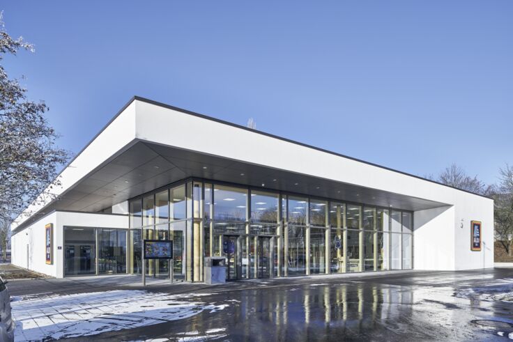 ECdrive T2-FR automatic sliding door drive, installed in the Aldi Süd branch in Mühldorf
