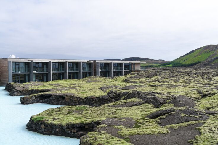 美轮美奂之景与富丽堂皇的建筑：冰岛蓝湖温泉度假酒店。