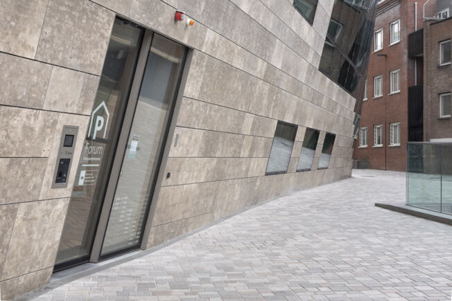 GEZE Slimdrive SL Inclined, Forum Groningen