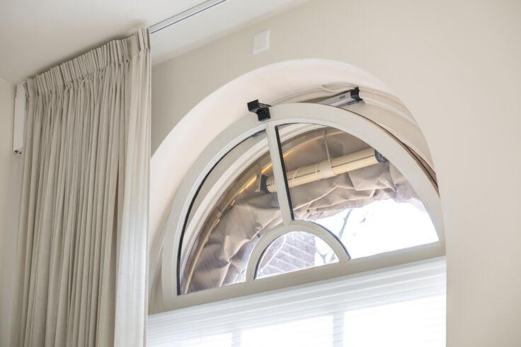 Interior view of HBS Kampen, glass doors with fanlights.